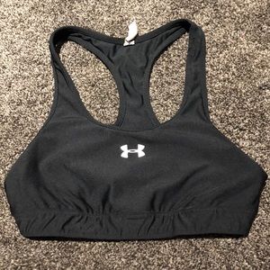 Medium black under armour sports bra
